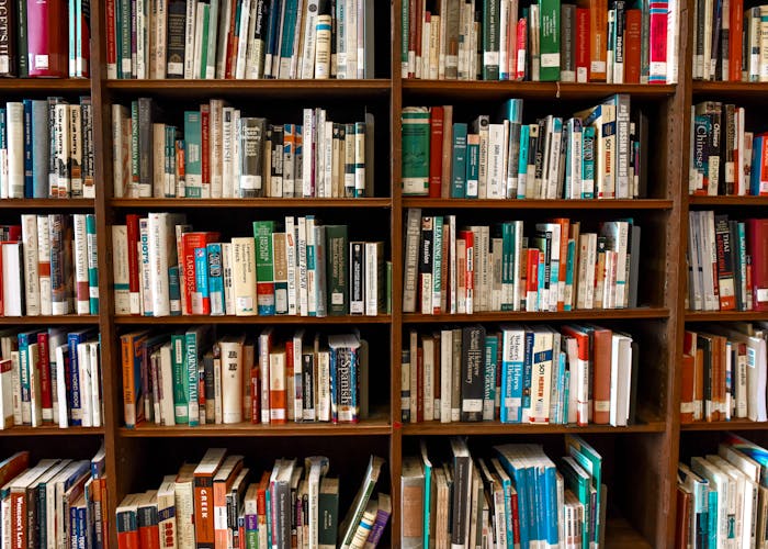Materiales académicos - libros especializados para preparación universitaria